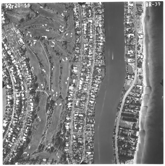 Aerial view of the La Gorce Golf Course and Indian Creek - Recto Photograph
