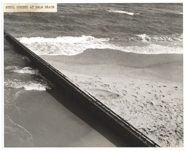 Steel groyne at Palm Beach - Recto
