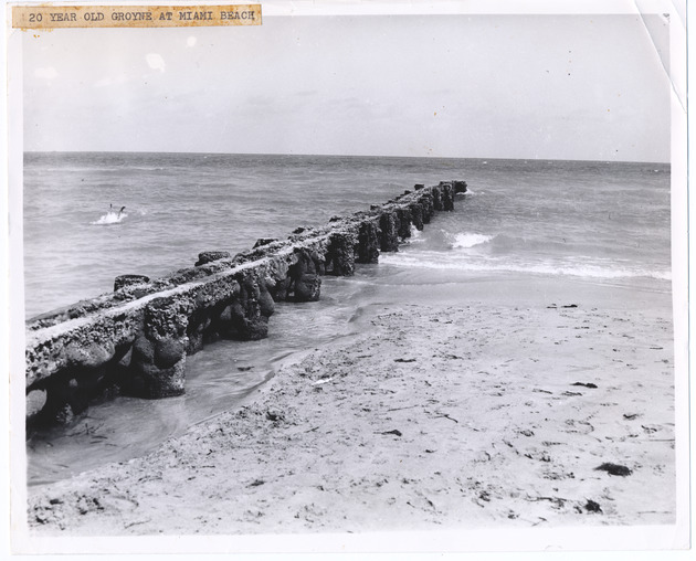 20-year old groyne at Miami Beach - Recto