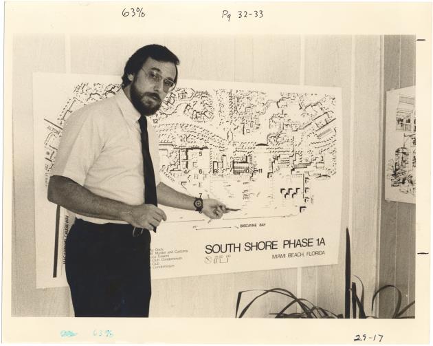 South Shore planning concepts, 1970s - Photograph, recto: [View of Steve Siskind during a presentation]