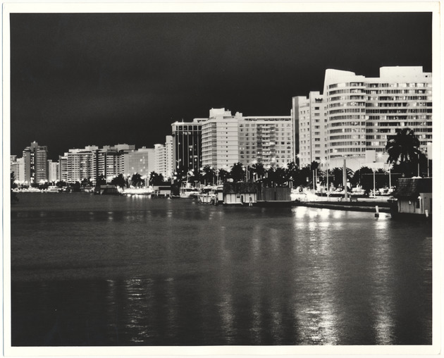 Indian Creek at night - Recto Photograph