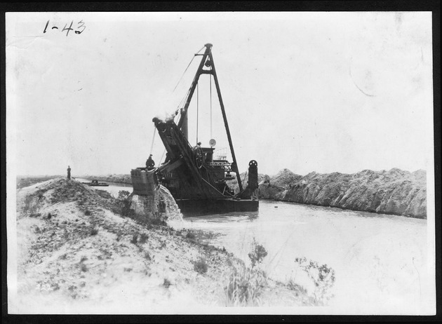 Miami Canal, 1919-1921 - 1. Dredge in the Miami Canal at Hialeah, 1919. no. 1-43.