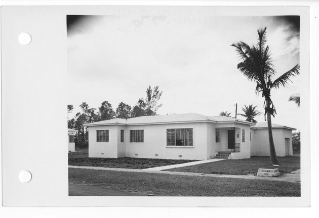 Alberca Street, Coral Gables, Florida - recto