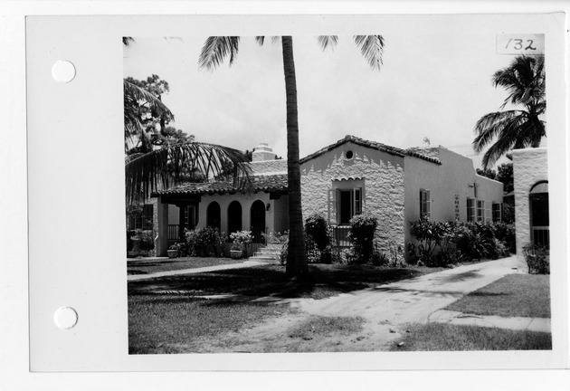 Aragon Avenue, Coral Gables, Florida - recto