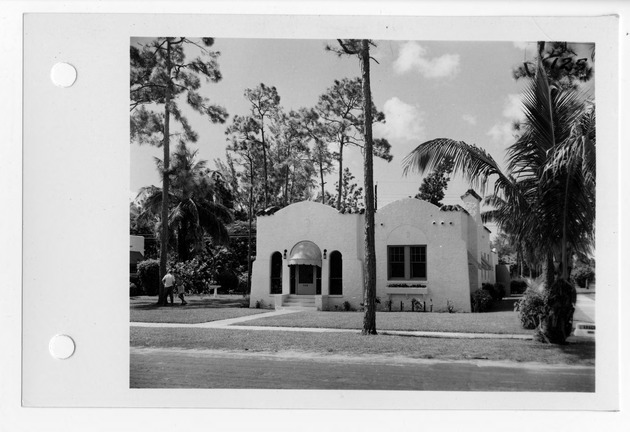 Aragon Avenue, Coral Gables, Florida - recto