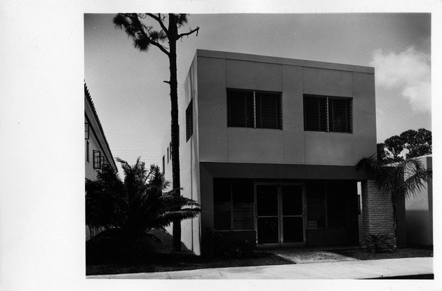 Minorca Avenue, Coral Gables, Florida - recto