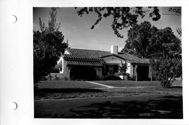 Minorca Avenue, Coral Gables, Florida - recto