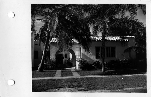 Minorca Avenue, Coral Gables, Florida - recto