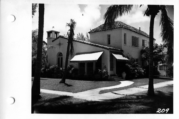 Minorca Avenue, Coral Gables, Florida - recto