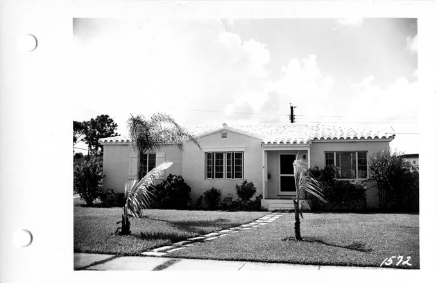 Montilla Avenue, Coral Gables, Florida - recto