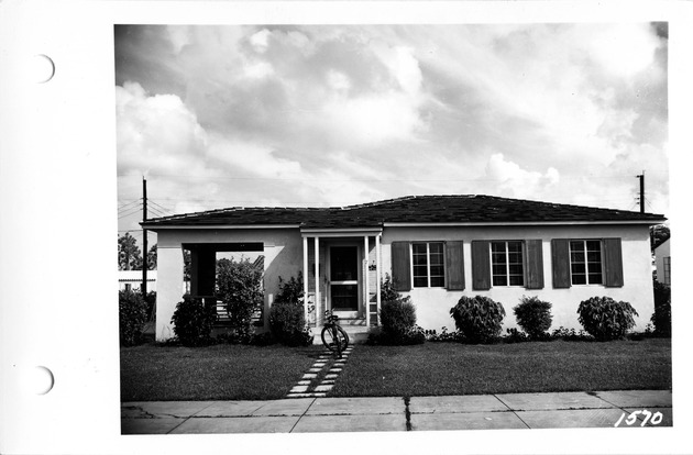 Montilla Avenue, Coral Gables, Florida - recto