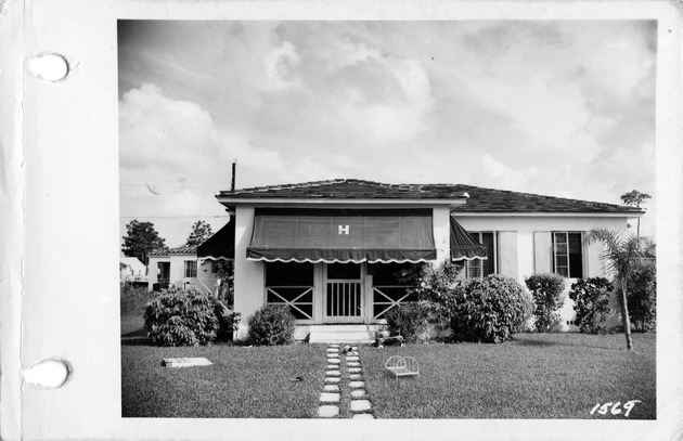 Montilla Avenue, Coral Gables, Florida - recto