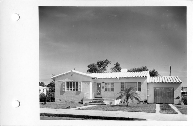 Montilla Avenue, Coral Gables, Florida - recto