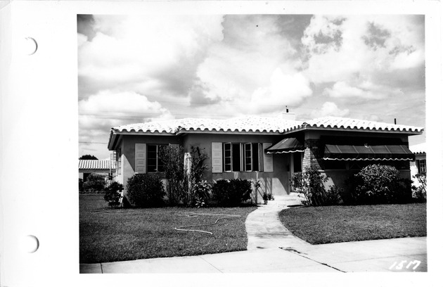 Ponce de Leon Boulevard, Coral Gables, Florida - recto