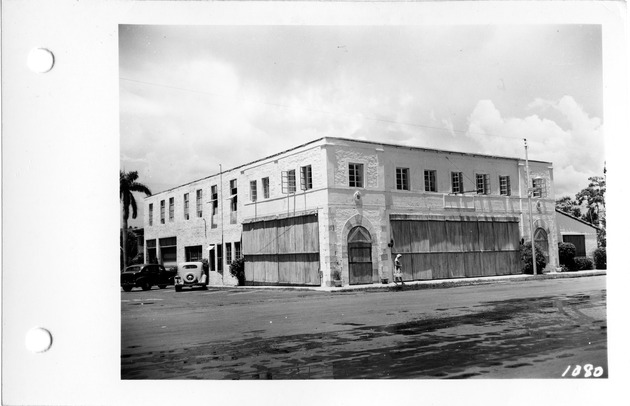 Ponce de Leon Boulevard, Coral Gables, Florida - recto