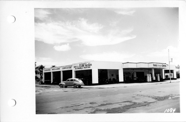 Ponce de Leon Boulevard, Coral Gables, Florida - recto