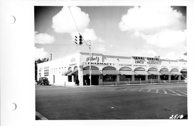 Ponce de Leon Boulevard, Coral Gables, Florida - recto