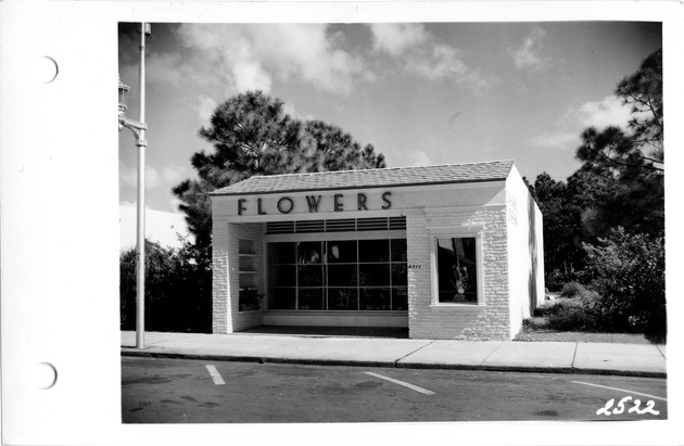 Ponce de Leon Boulevard, Coral Gables, Florida - recto