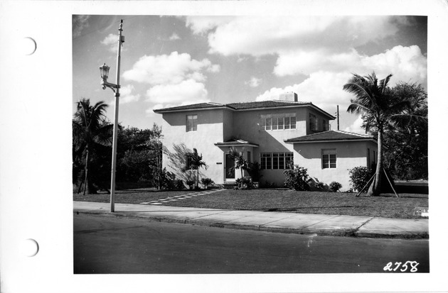 Ponce de Leon Boulevard, Coral Gables, Florida - recto