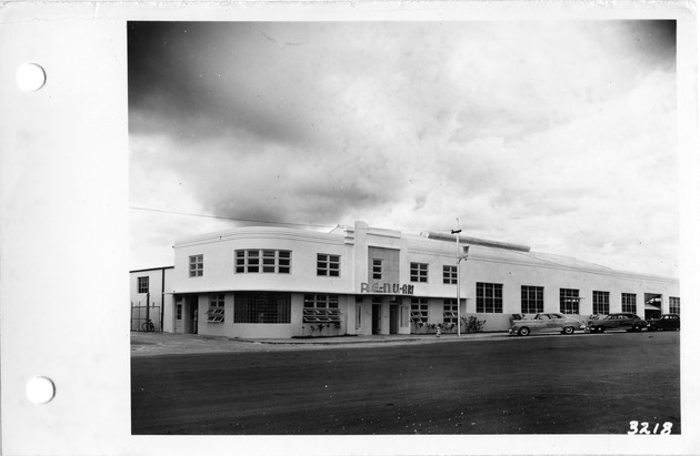 Ponce de Leon Boulevard, Coral Gables, Florida - recto