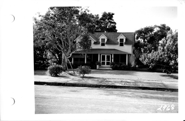 Ponce de Leon Boulevard, Coral Gables, Florida - recto