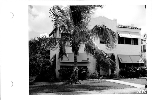 Salamanca Avenue, Coral Gables, Florida - recto