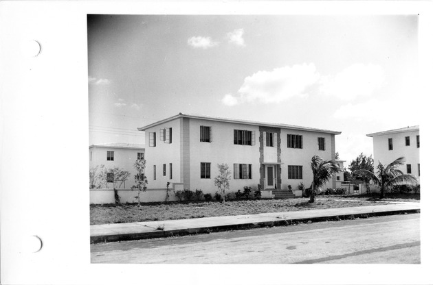 San Remo Avenue, Coral Gables, Florida - recto