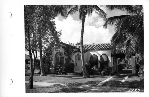 Santa Cruz Avenue, Coral Gables, Florida - recto