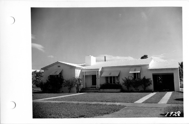 Santa Cruz Avenue, Coral Gables, Florida - recto