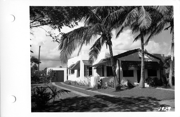 Santa Cruz Avenue, Coral Gables, Florida - recto