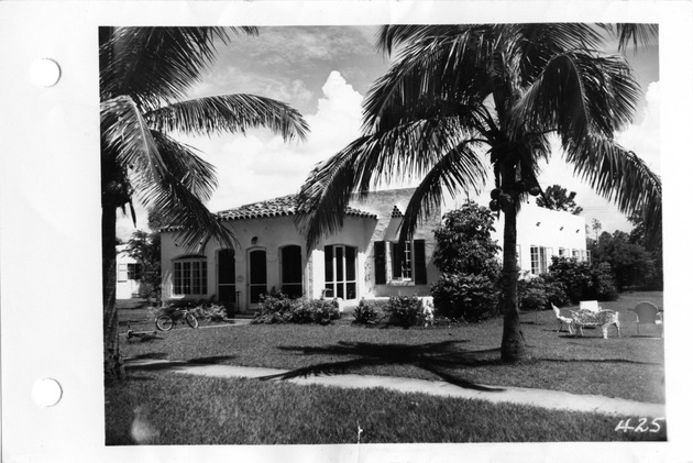 Sorolla Avenue, Coral Gables, Florida - recto