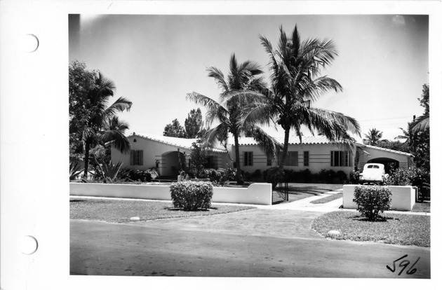 Sorolla Avenue, Coral Gables, Florida - recto