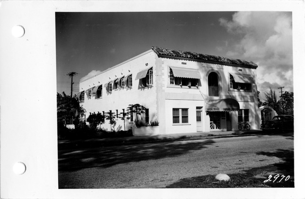 Sunset Drive, Coral Gables, Florida - recto