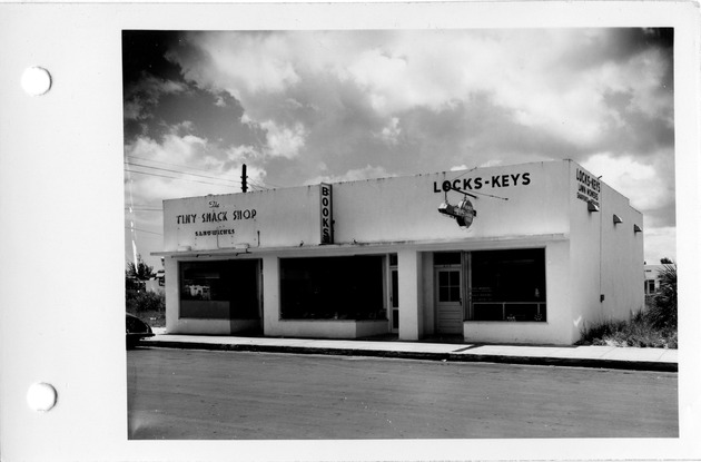 Valencia Avenue, Coral Gables, Florida - recto