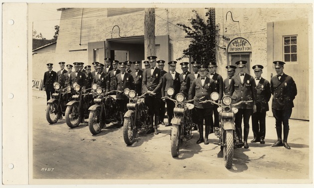 Police Department, patrolmen and motorcycle squad, Coral Gables, Florida - Recto