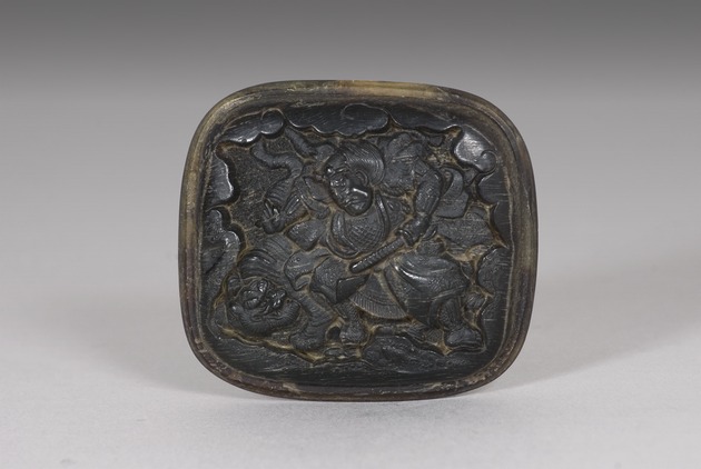 Manju netsuke: Katō Kiye[o]masa warrior hunting a tiger in bamboo forest - artifact front view