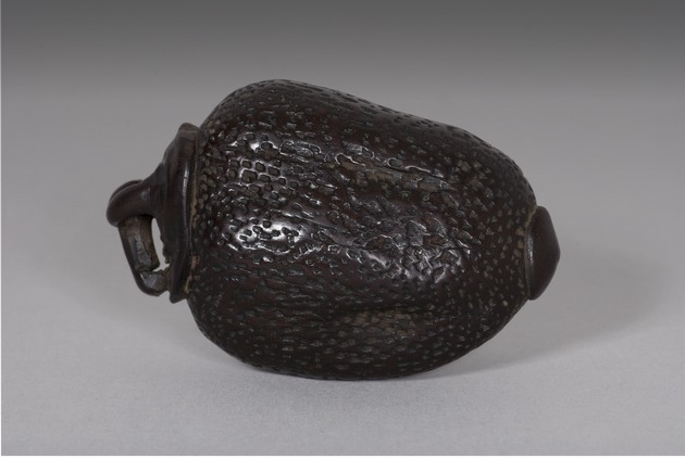 Netsuke: Persimmon - artifact front view