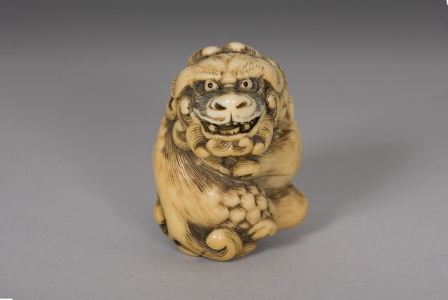 Netsuke: Fu-Dog with Ball - artifact front view