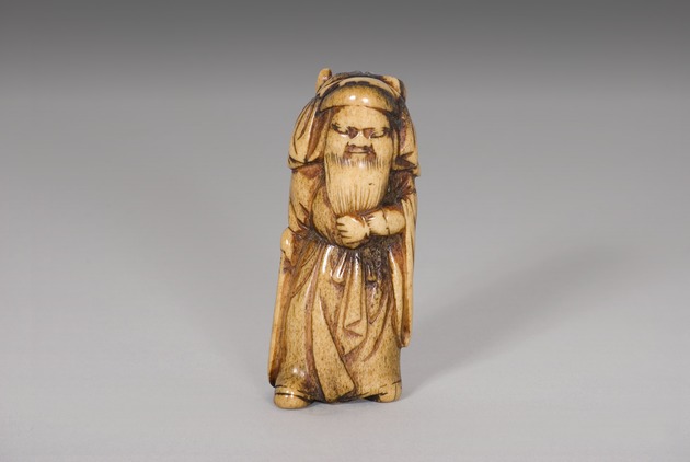 Netsuke: Kan'u - artifact front view