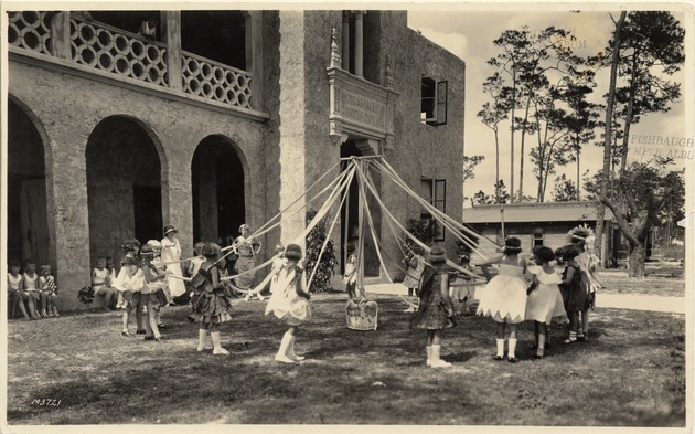 Coral Gables Elementary children dancing around the Maypole. Coral Gables, Florida - Recto