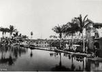 [1924-12-11] Crowds gathered at the Venetian Pool. Coral Gables, Florida