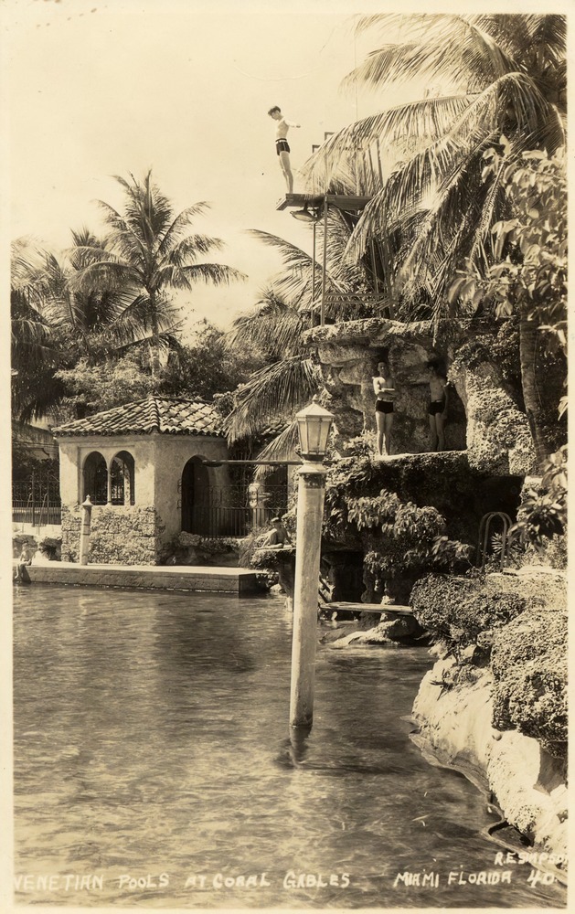 Boys at the Venetian Pool. Coral Gables, Florida - Recto