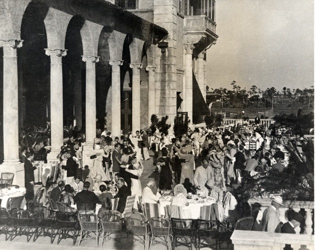 Guests dancing at the Tea Party in the Biltmore Contry Club. Coral Gables, Florida - Recto