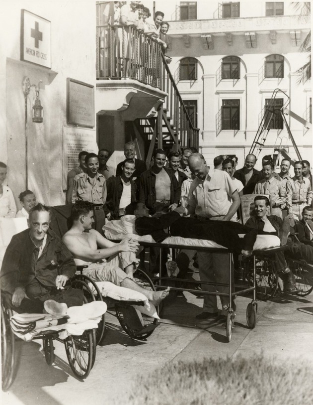 General Dwight D. Eisenhower with patients at the pool area of Pratt General Hospital, former Biltmore Hotel, Coral Gables, Florida - Recto