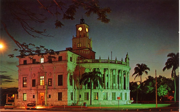 Nighttime view of the Coral Gables City Hall. Coral Gables, Florida - Recto