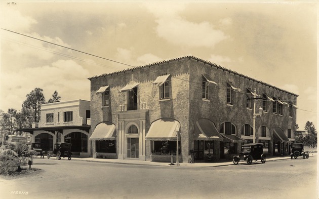 Central Soda Shoppe. Business District, Coral Gables, Florida - recto