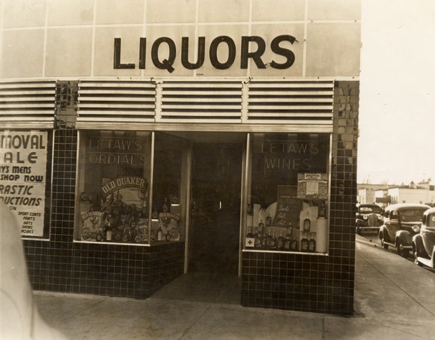 Liquor Store. Business District, Coral Gables, Florida - Recto