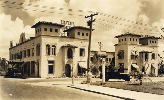 Hotel Cla Reina. Business District, Coral Gables, Florida - recto