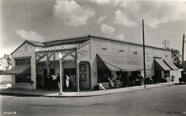 Weigle's Soda Grill. Business District, Coral Gables, Florida - recto