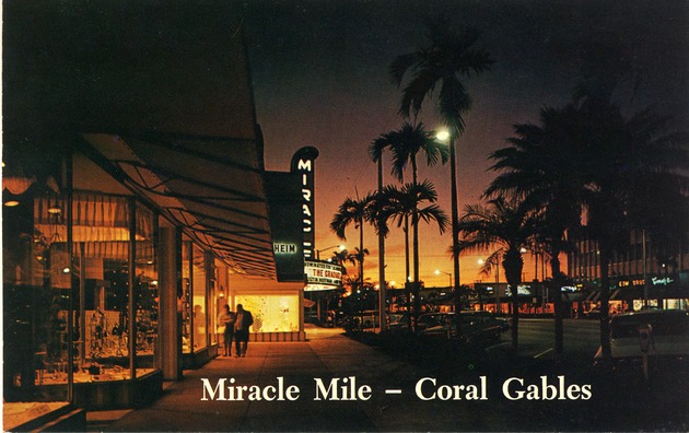 Nighttime view of Miracle Mile. Business District , Coral Gables, Florida - Recto
